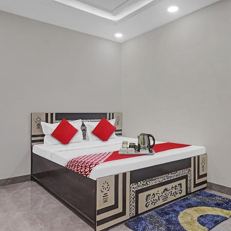 Hotel O Amazing Guest House Ню Делхи Екстериор снимка