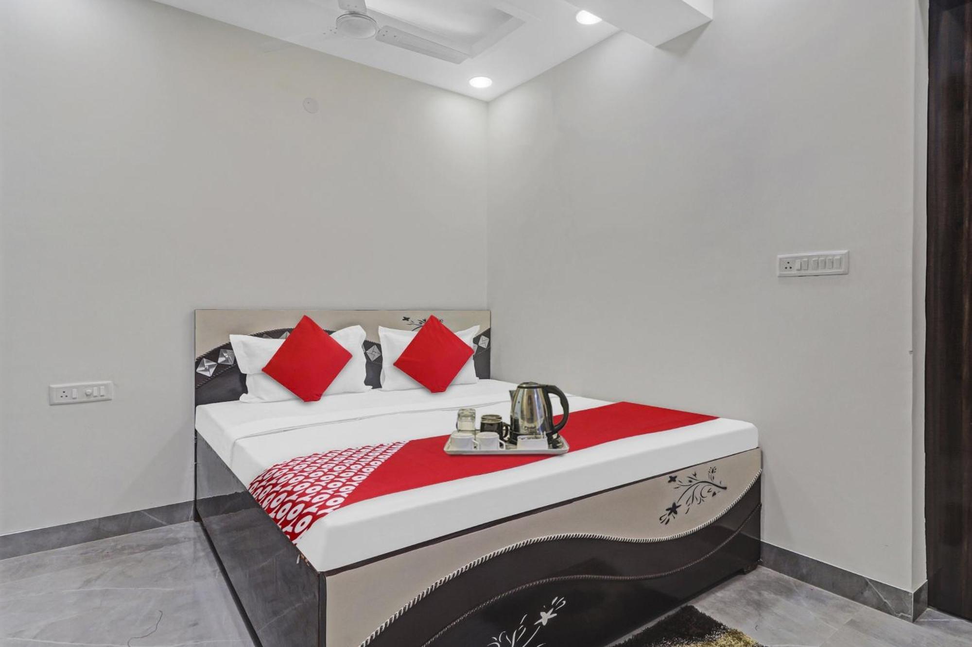 Hotel O Amazing Guest House Ню Делхи Екстериор снимка