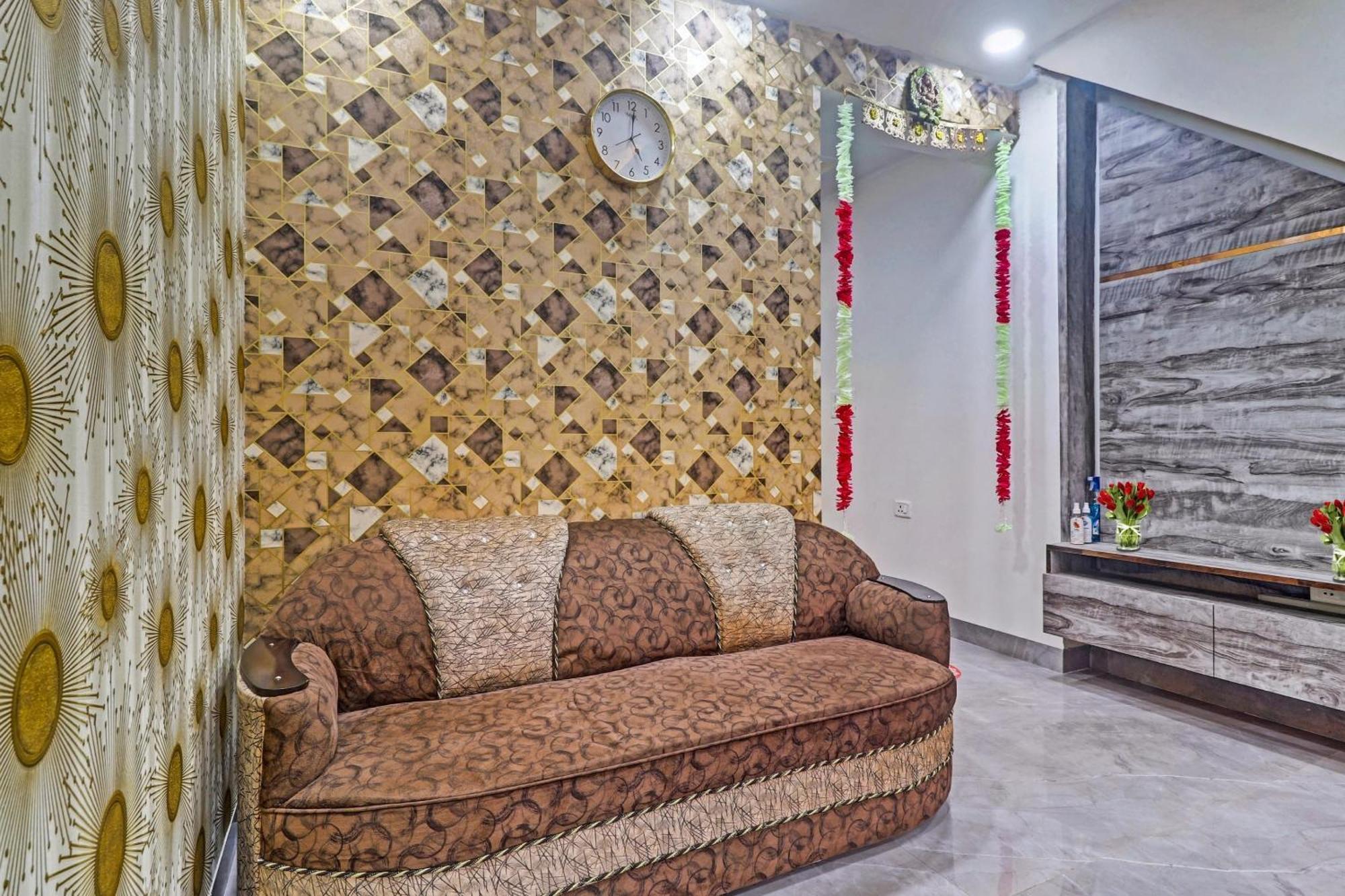 Hotel O Amazing Guest House Ню Делхи Екстериор снимка