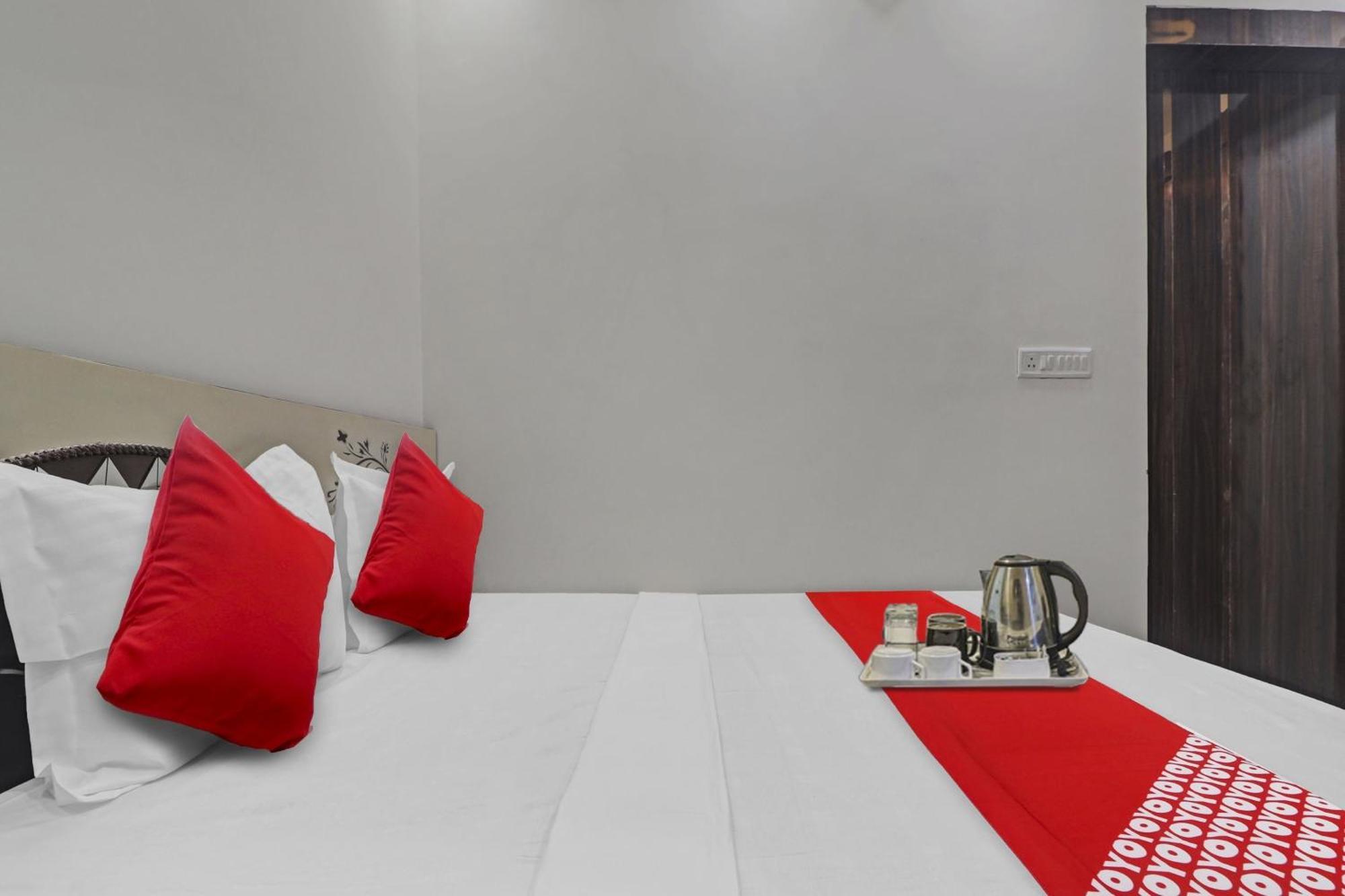 Hotel O Amazing Guest House Ню Делхи Екстериор снимка